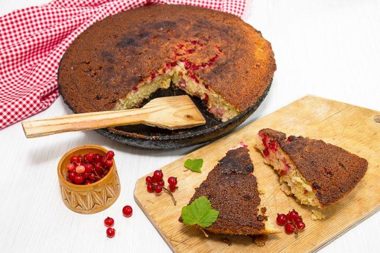 Mannik con bayas y crema agria