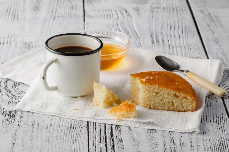 Mannik con crema agria y leche condensada