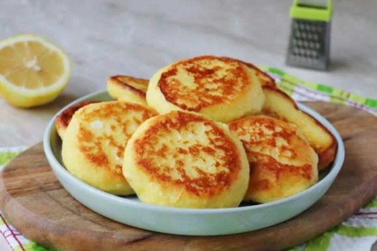 Syrniki with Semolina and Lemon Zest