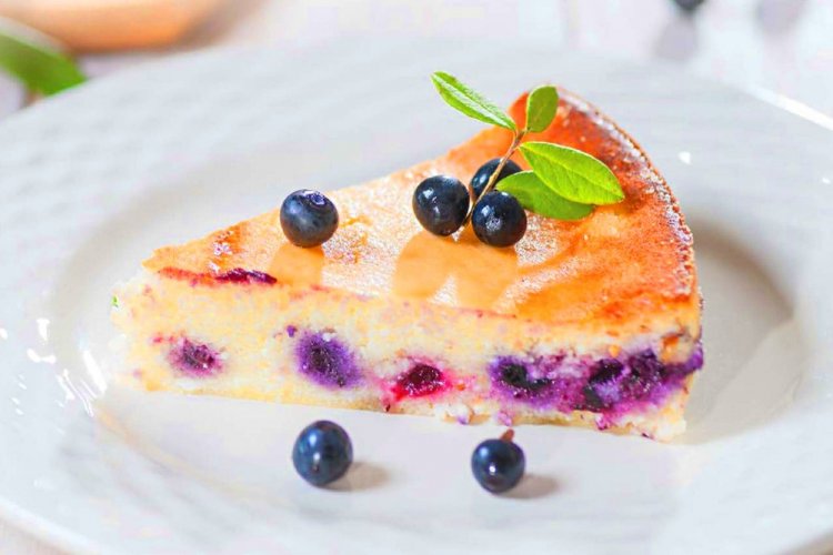Ricotta Bake with Yogurt and Berries