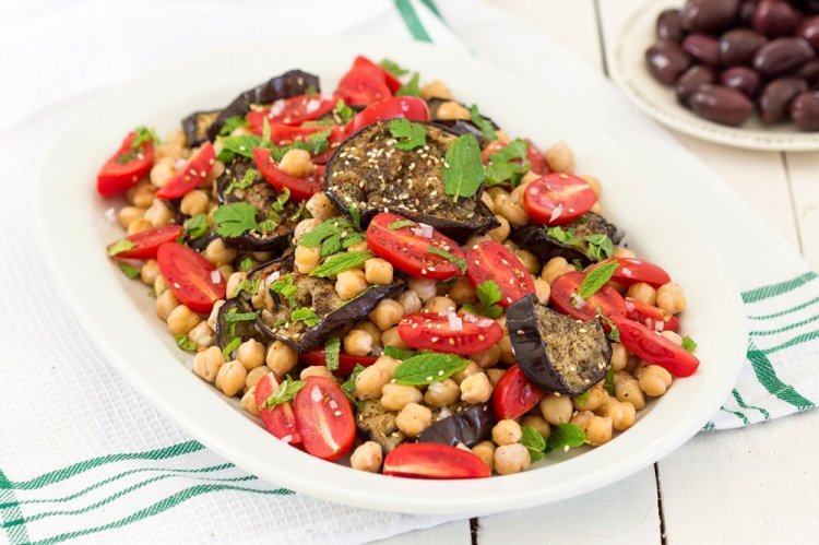 Warm Salad with Eggplant and Chickpeas