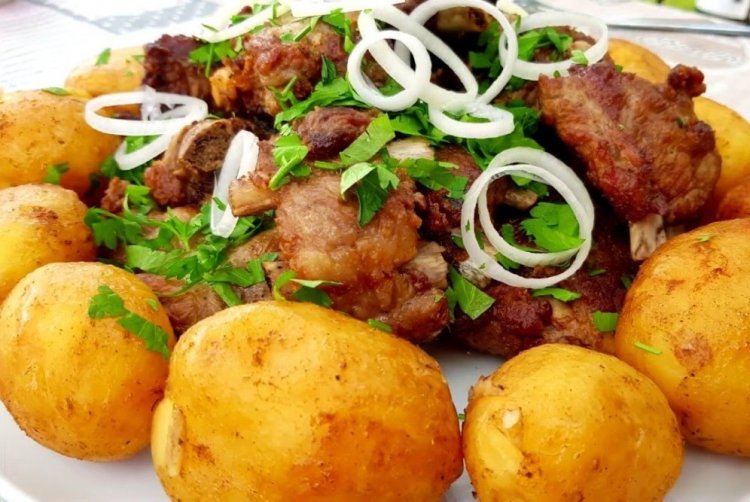 Kazan-Kebab with Lamb