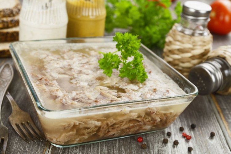 Aspic de codillo y pata de cerdo en caldero afgano