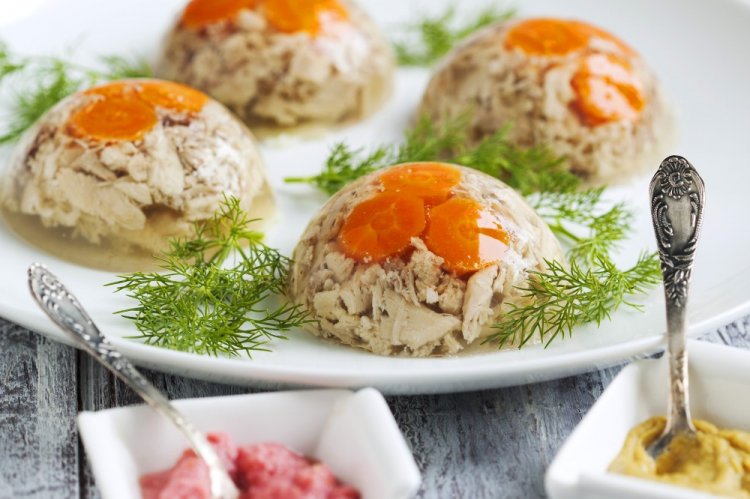 Aspic de pavo en caldero afgano