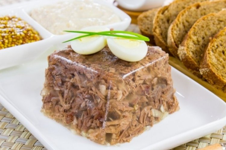 Aspic con codillo y jarrete en caldero afgano