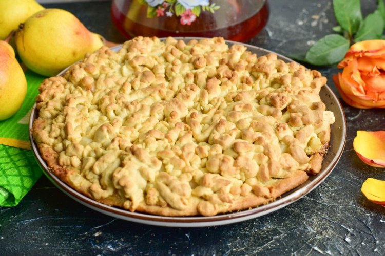 Grated Pear and Peach Pie