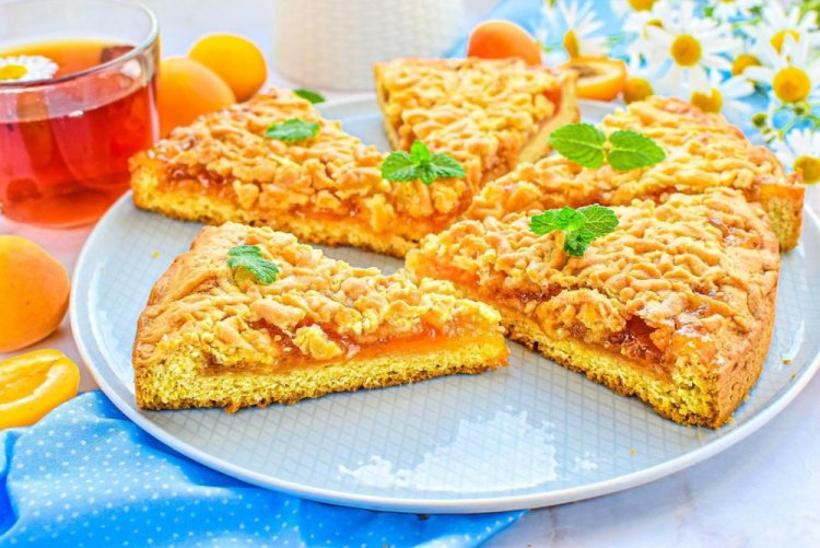 Grated Apricot Pie