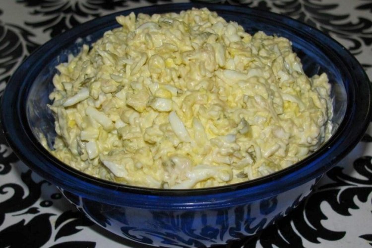 Instant Noodle Salad with Canned Fish