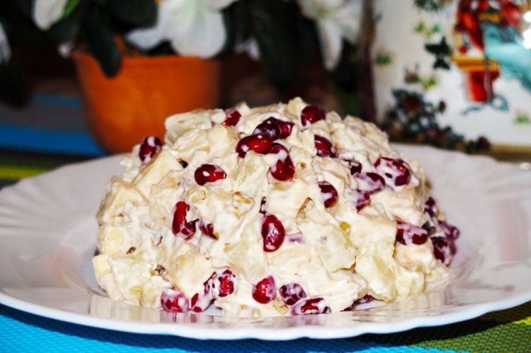 New Year's Salad with Chicken, Pineapple, and Pomegranate