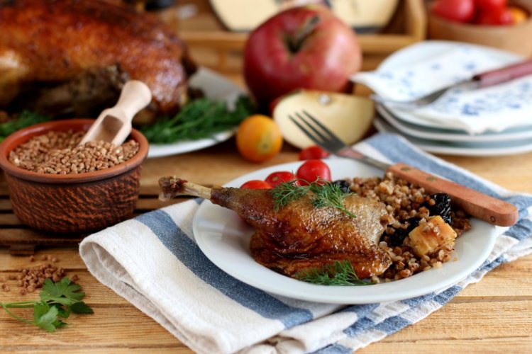 Duck with Apples and Buckwheat