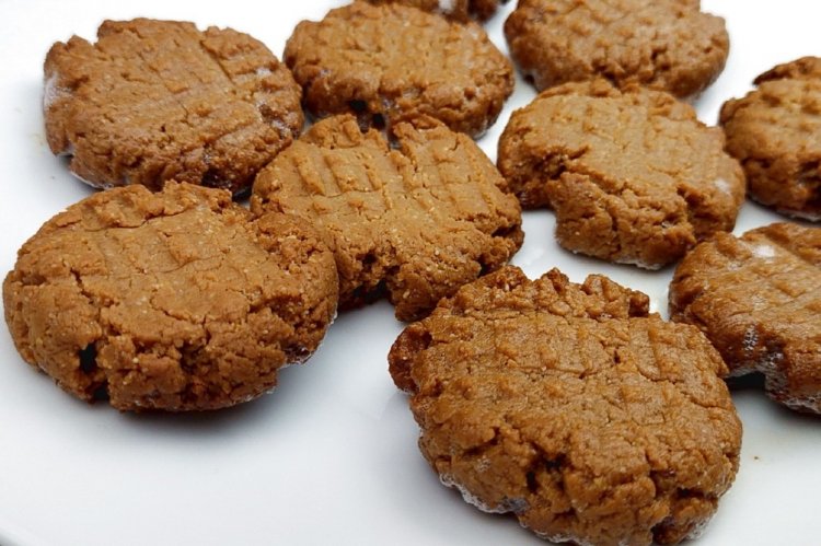 Peanut Butter Keto Cookies