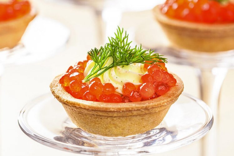 Tartlets with Cream Cheese, Red Caviar, and Wasabi