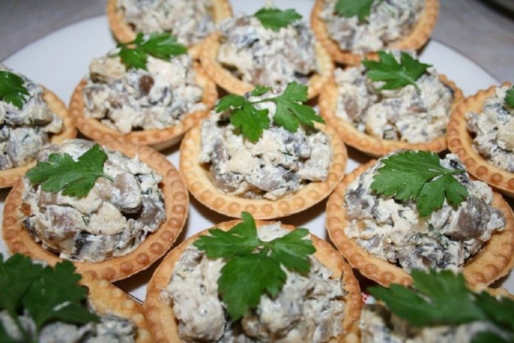 Tartlets with Beef and Pickled Mushrooms