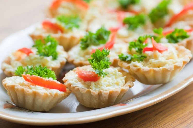 New Year's Tartlets with Krill Meat