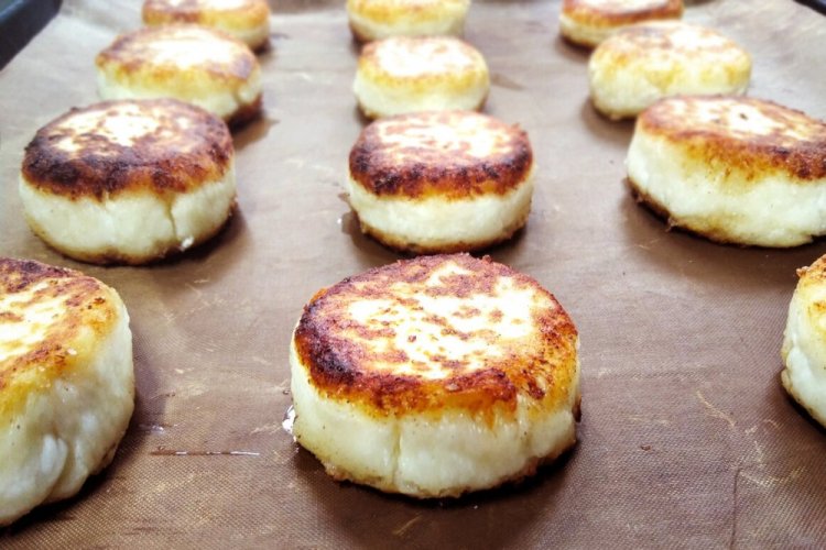 Baked Keto Syrniki (Cottage Cheese Pancakes)