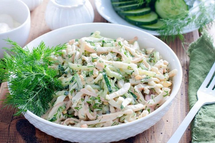 Ensalada de calamares y pepinos