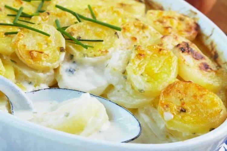 Patatas con crema agria al horno
