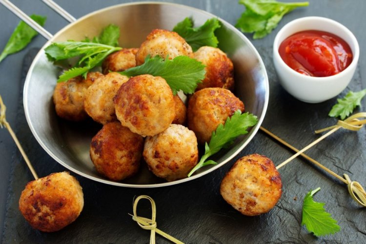 Chicken Balls with Grapes and Cheese