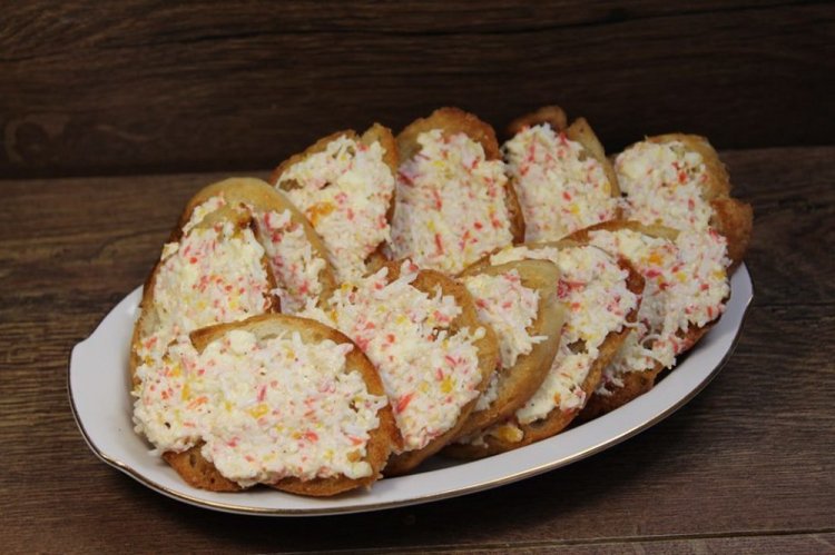 Cottage Cheese Spread with Crab Sticks and Bell Pepper