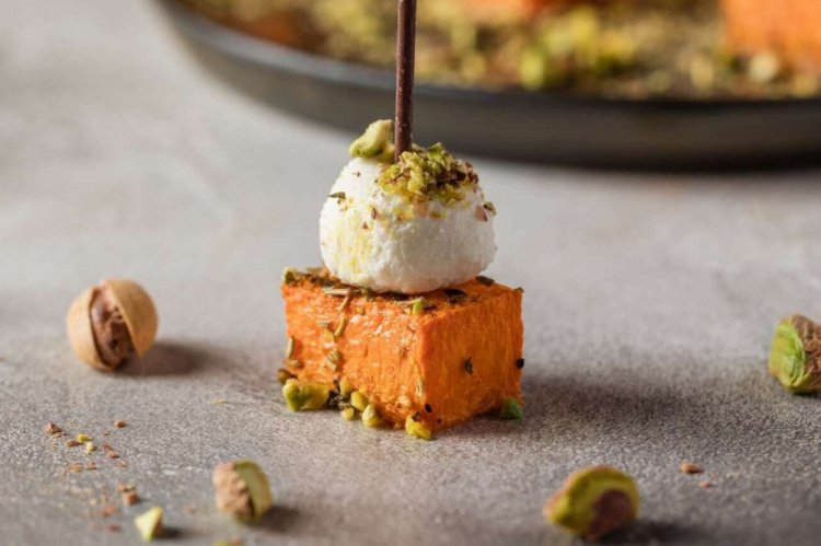 Canapés with Pumpkin and Cream Cheese