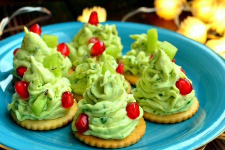 New Year's Canapés with Processed Cheese and Herbs