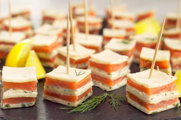 Canapés with Salmon and Avocado
