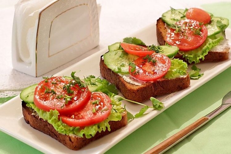 Soft Cheese and Vegetable Sandwiches