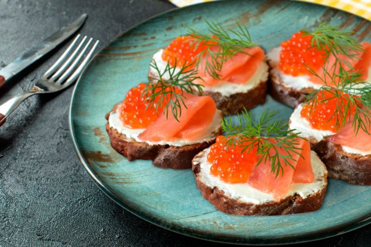 Red Caviar and Lemon Butter Sandwiches for New Year
