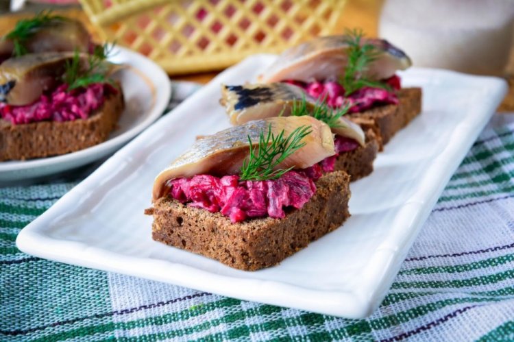 Beetroot and Herring Sandwiches