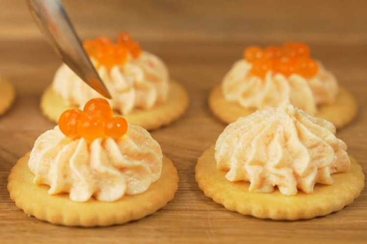 Shrimp Appetizer on Crackers