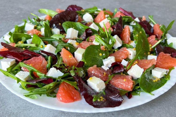 Ensalada de pomelo y feta