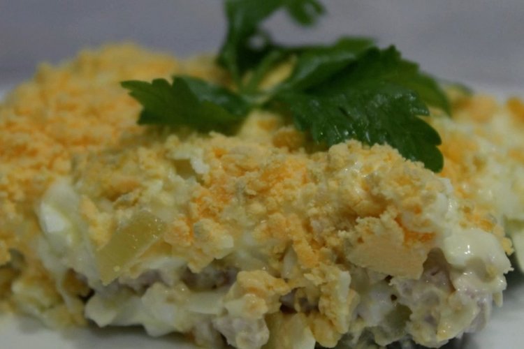 Jewish Salad with Mushrooms