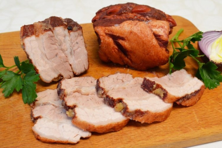 Boiled Brisket in Onion Skins