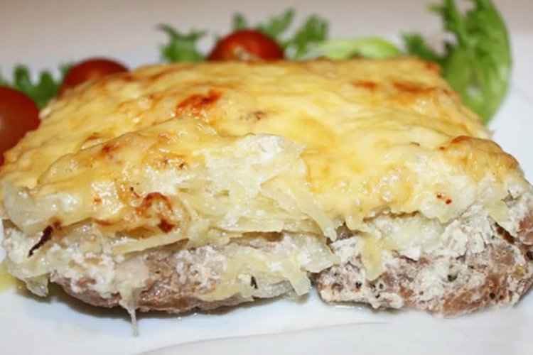 Pork Shoulder with Potatoes and Mayonnaise