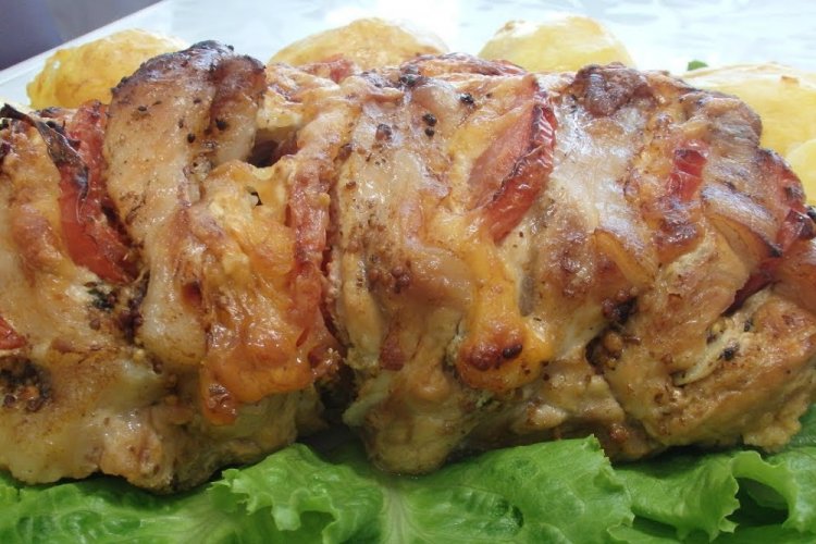 Pork Shoulder with Mushrooms and Cheese