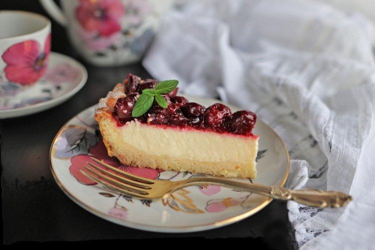 Ricotta and Cherry Pie