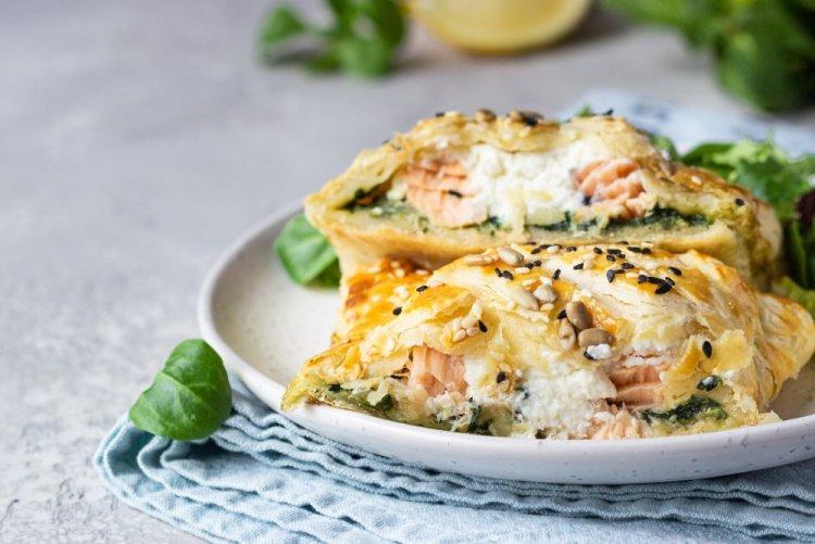 Puff Pastry Pie with Ricotta, Salmon, and Spinach
