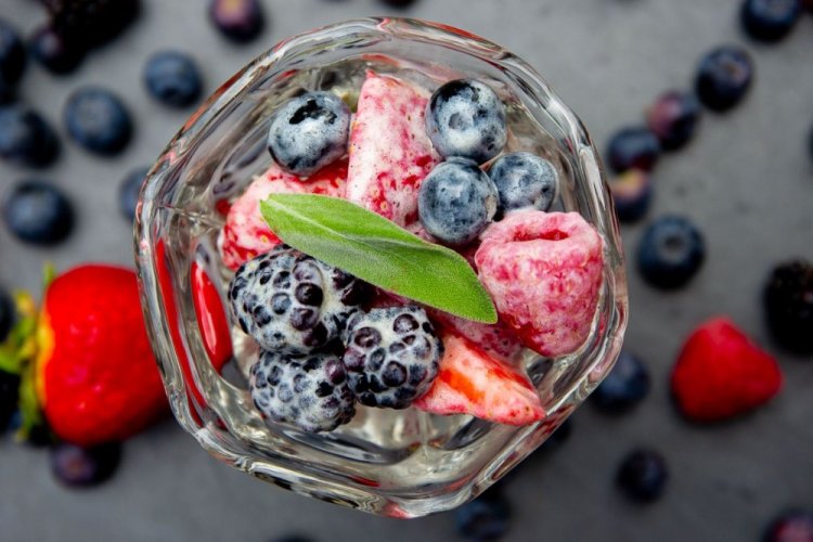 Berry Keto Salad