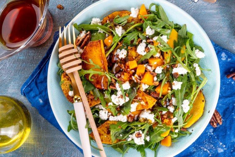 Ensalada de calabaza y requesón para el desayuno