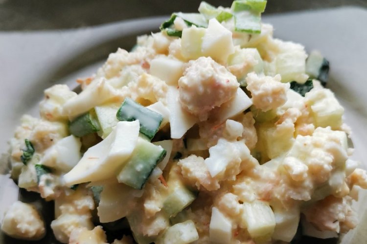 Salad with Krill Meat, Cheese, and Cucumbers