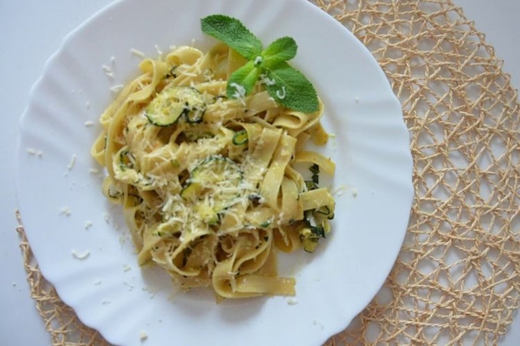 Pasta italiana con calabacín