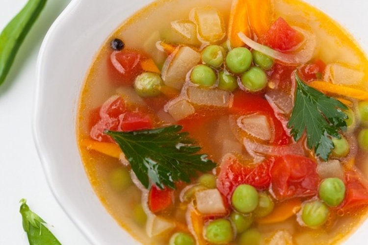 Ptitiim Soup with Tomatoes and Green Peas