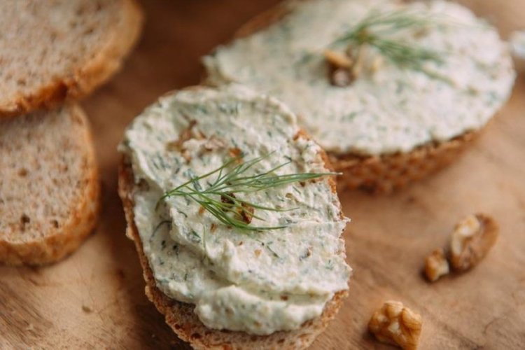 Lentil Sandwiches with Tofu Spread
