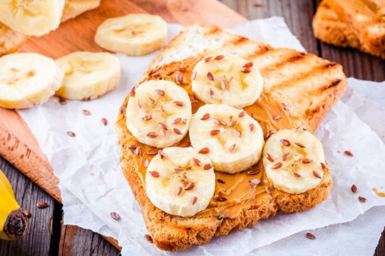Lentil Sandwiches with Peanut Butter and Banana