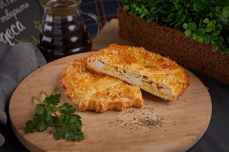 Pastel de pollo de hojaldre