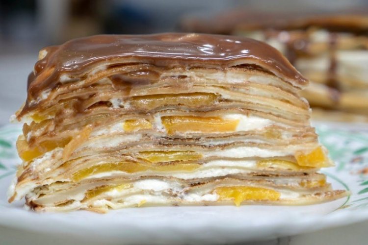 Crepeville con melocotones