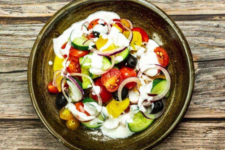 Vegetable Salad with Greek Yogurt