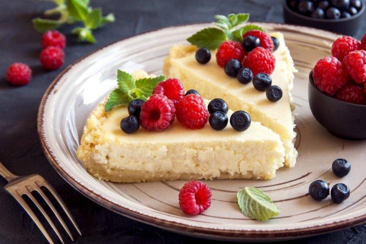 Cottage Cheese Cheesecake with Greek Yogurt