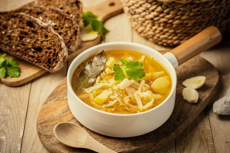 Lenten Shchi (Cabbage Soup)