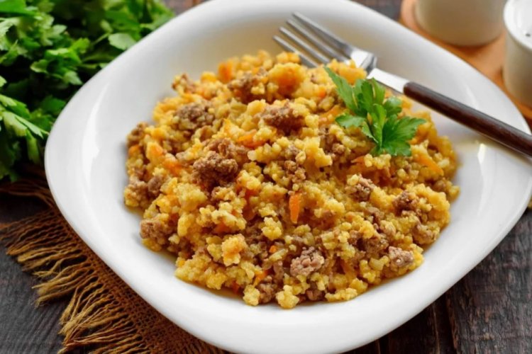 Millet Porridge with Canned Stewed Meat